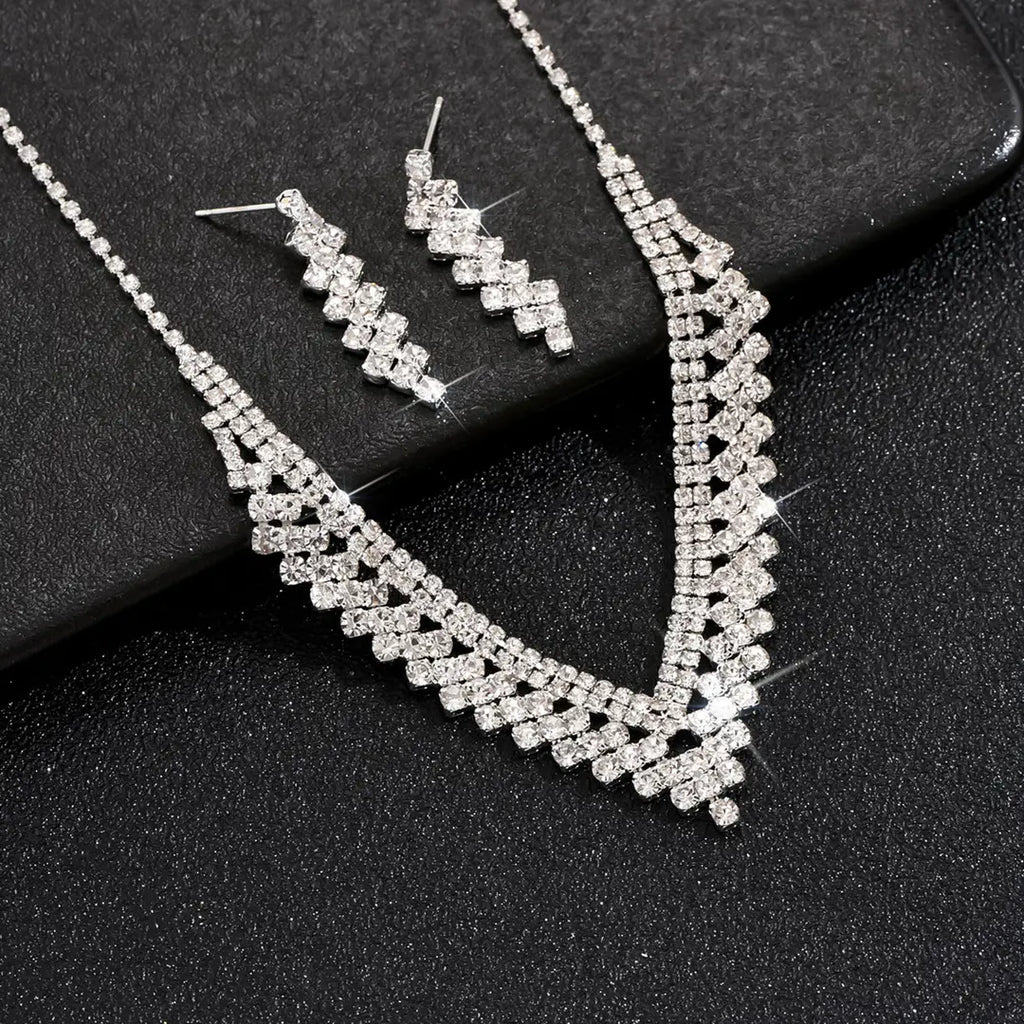 Dazzling Rhinestone Necklace & Earrings Set for Weddings