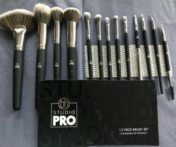 Pro Makeup Brush Set – Black