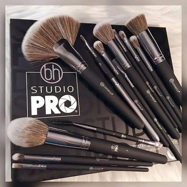 Pro Makeup Brush Set – Black