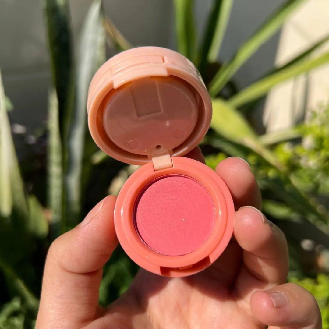 2-in-1 Blush & Highlighter with Sponge