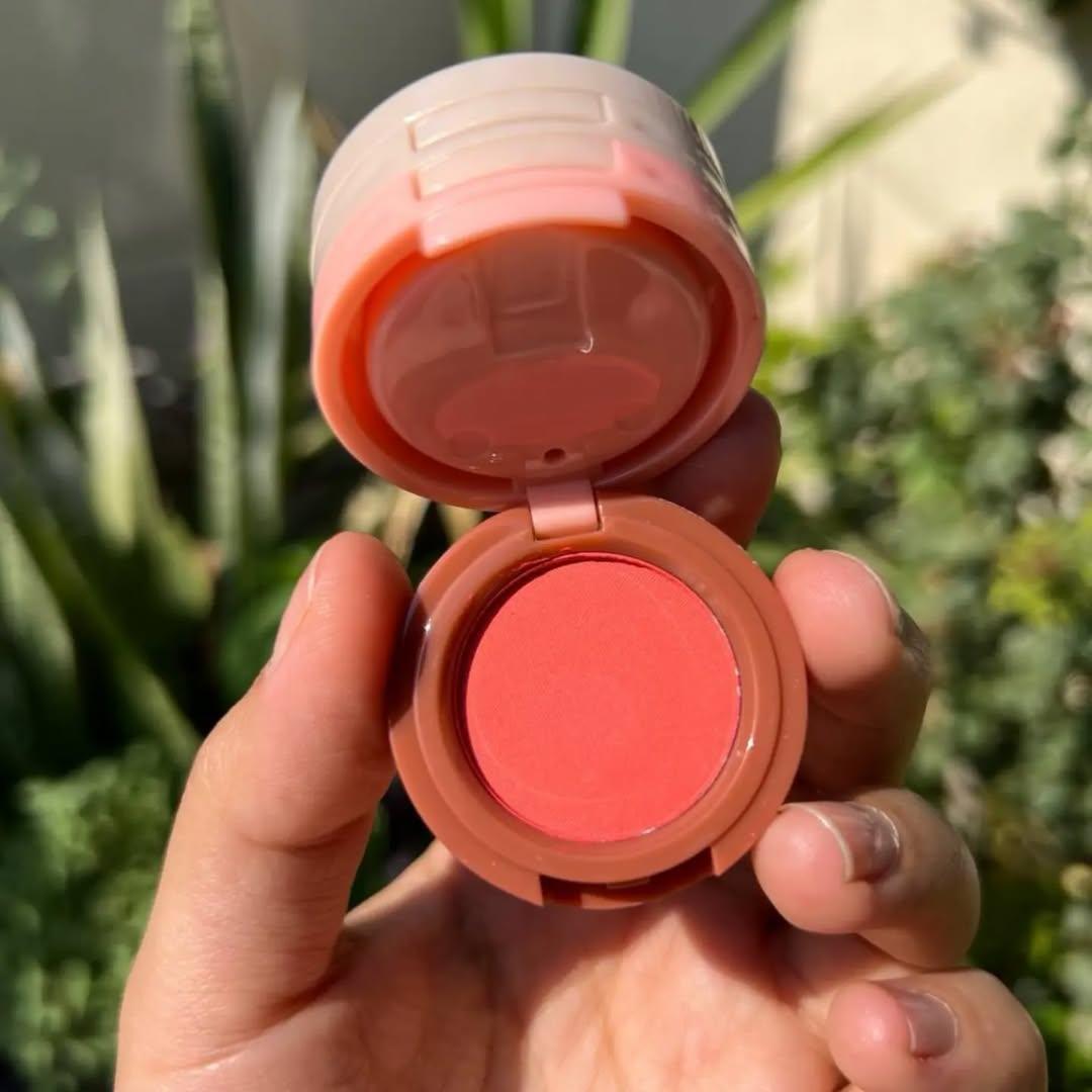 2-in-1 Blush & Highlighter with Sponge