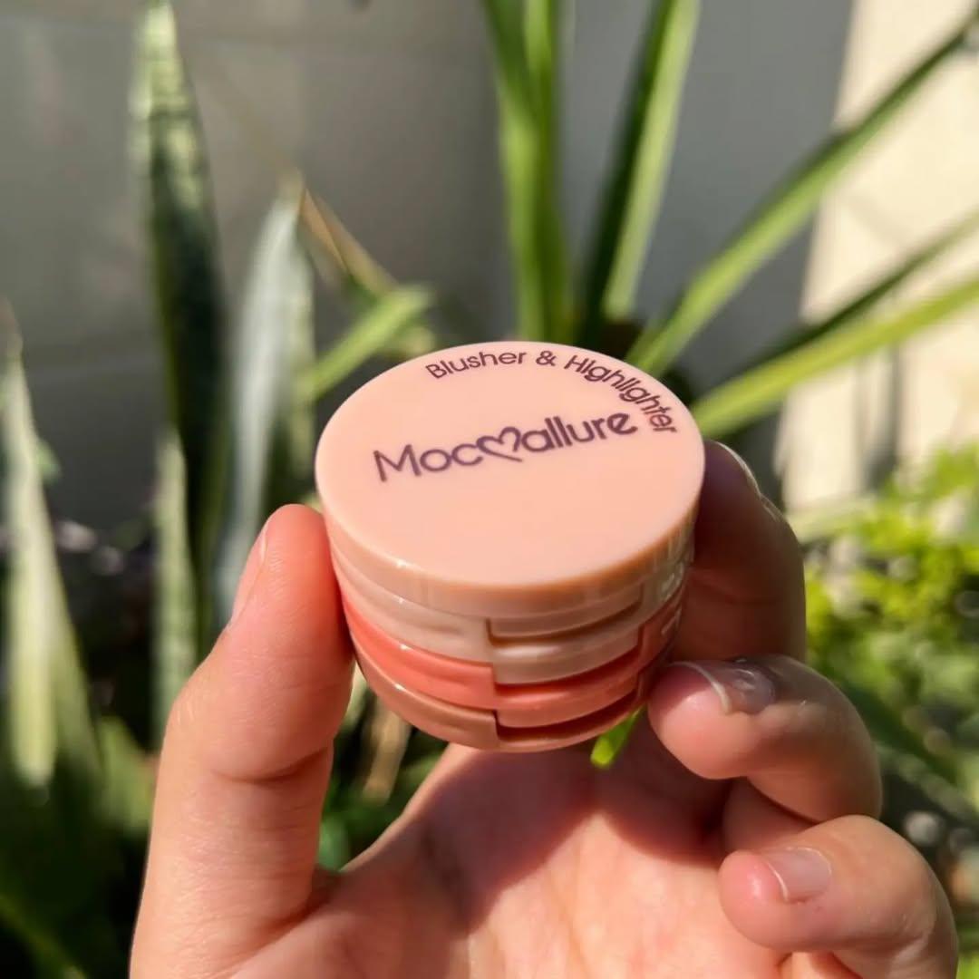 2-in-1 Blush & Highlighter with Sponge